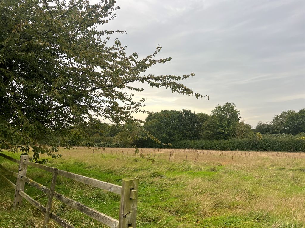 Land for sale in Old Gainsborough Road, Drakeholes, Doncaster DN10, £