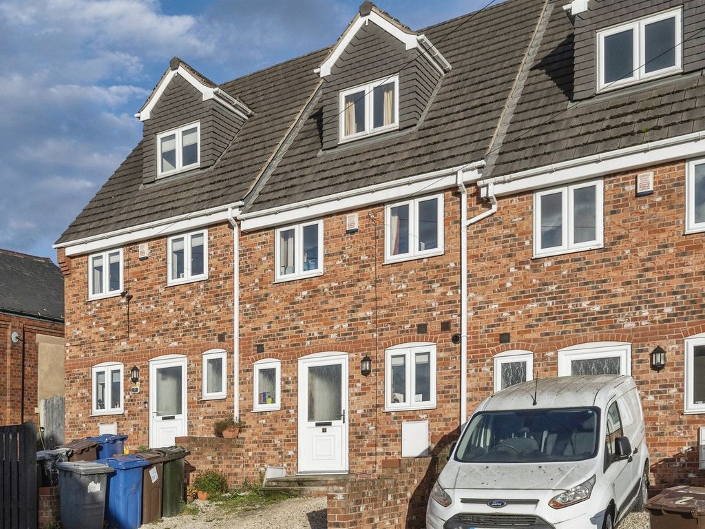 3 bed terraced house for sale in Coronation Street, Thurnscoe