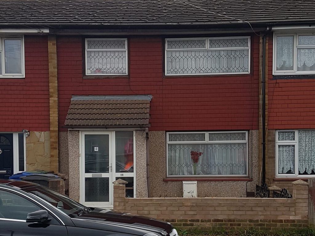 3 bed terraced house to rent in Russell Road, Tilbury RM18 Zoopla