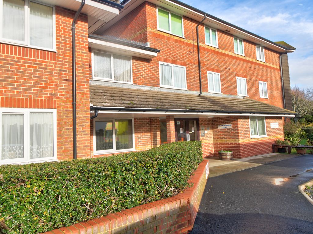 2 bed detached house for sale in Irvine Road, Littlehampton BN17, £