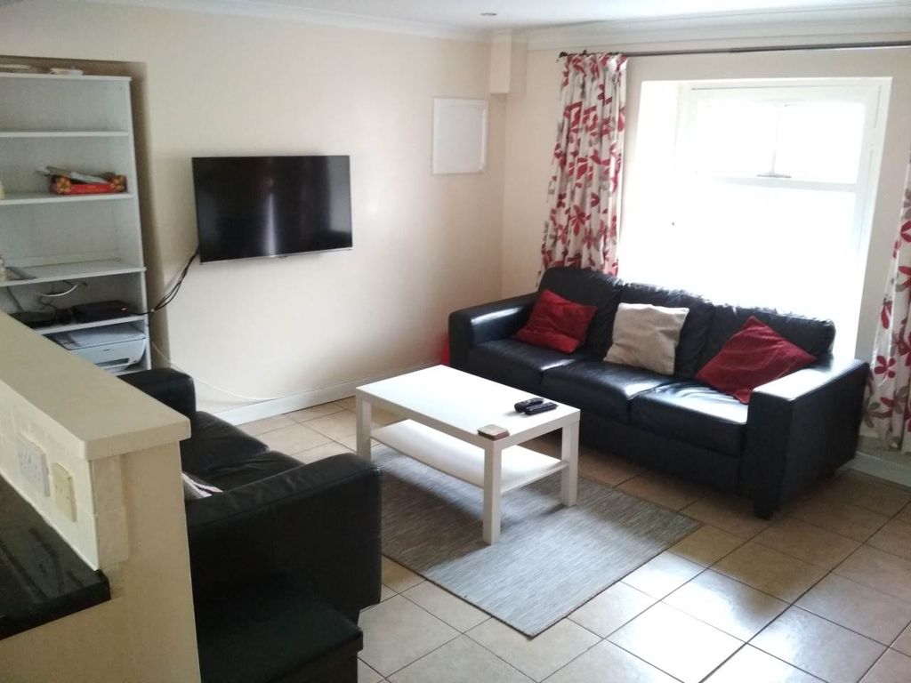 4 bed property to rent in St Helens Avenue, Brynmill, Swansea SA1, £380