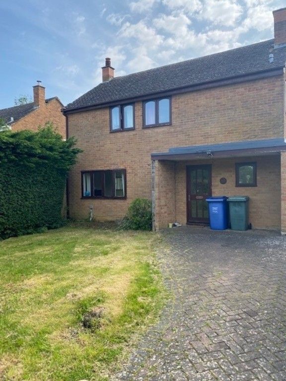 3 bed detached house to rent in Broad Close, Barford St. Michael