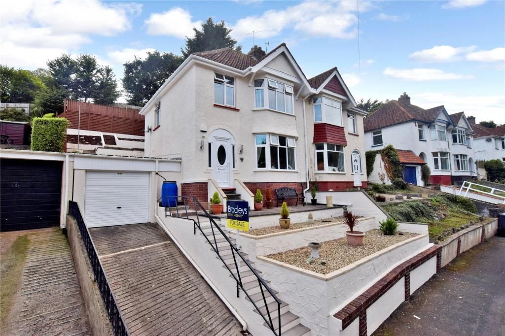 3 bed semidetached house for sale in Valley Road, Paignton