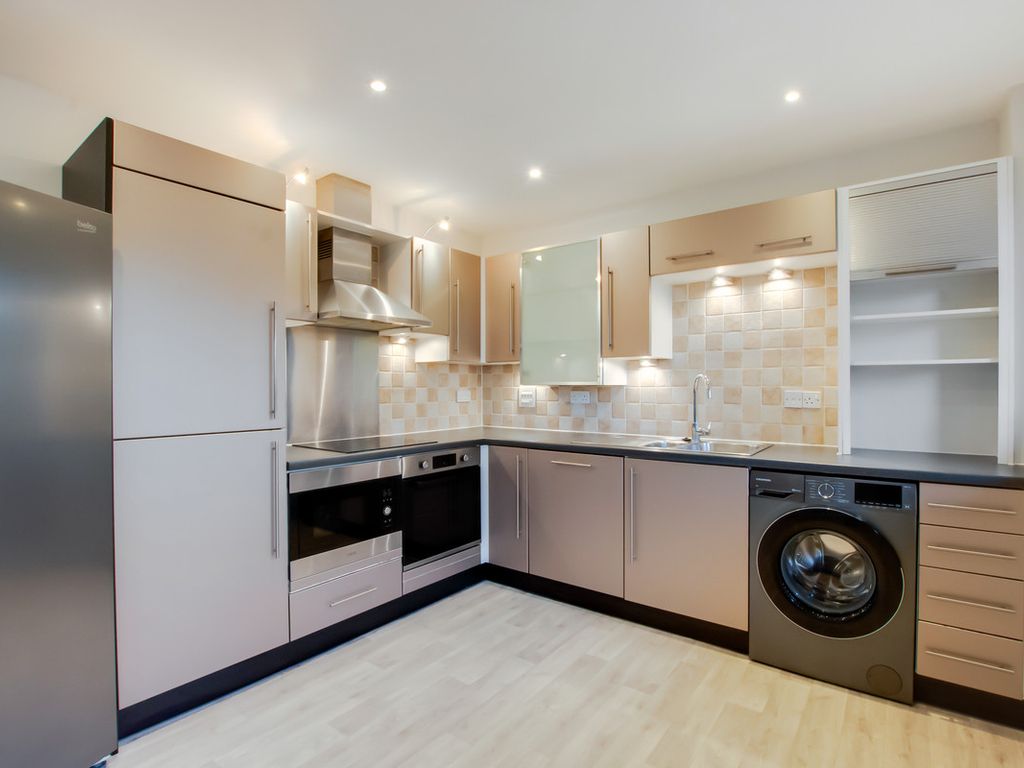 2 bed penthouse for sale in Kings Walk, Maidstone ME14, £230,000 Zoopla