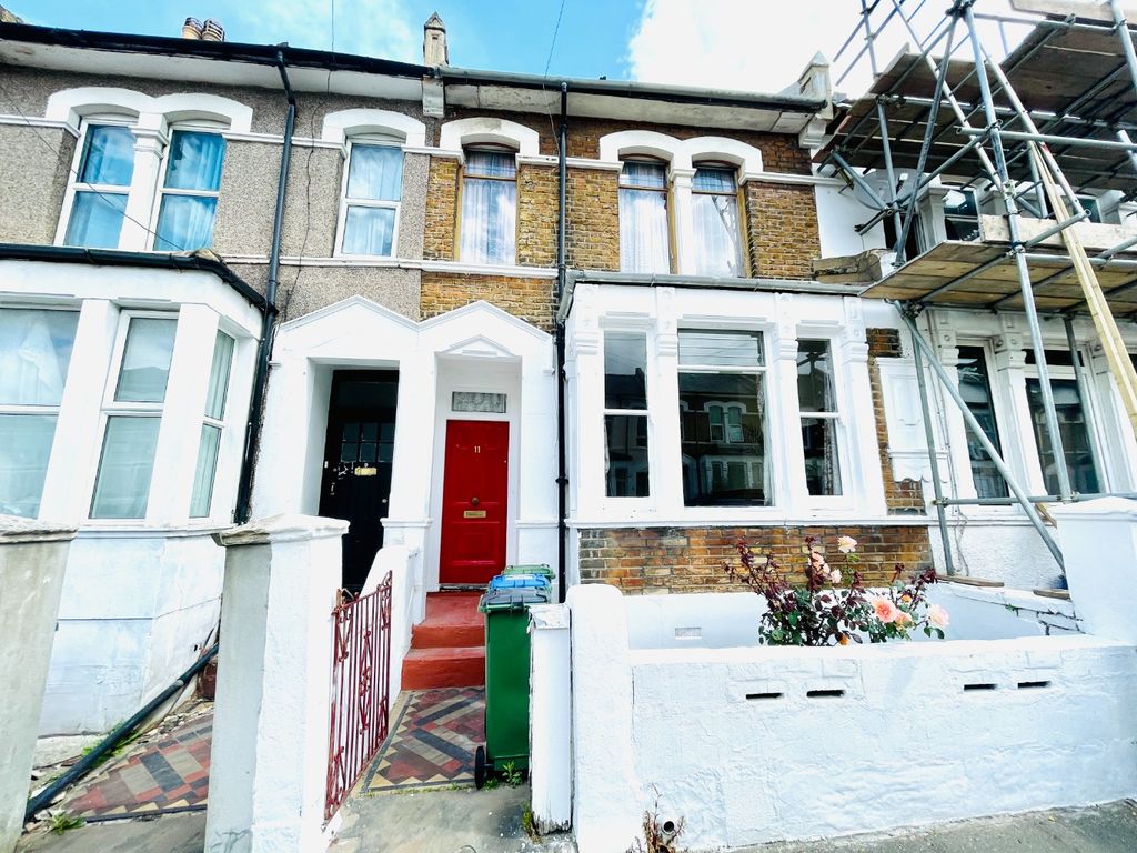3 bed terraced house for sale in Heavitree Road, Plumstead, London SE18