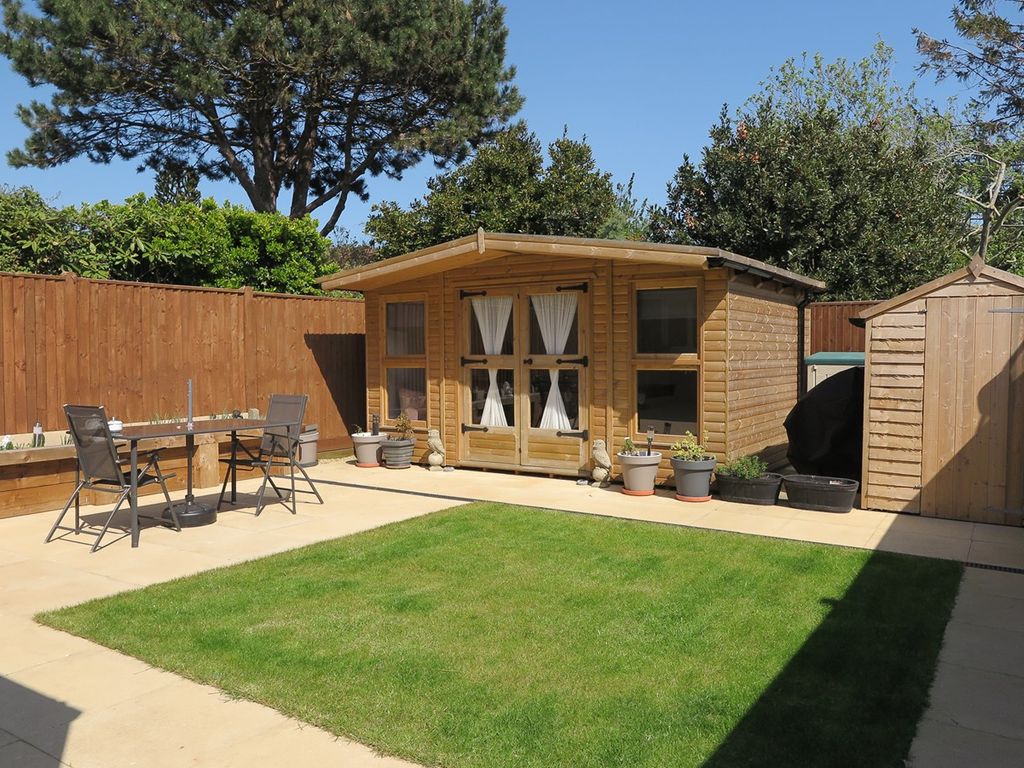 3 bed end terrace house for sale in Glebe Close, BexhillOnSea TN39, £