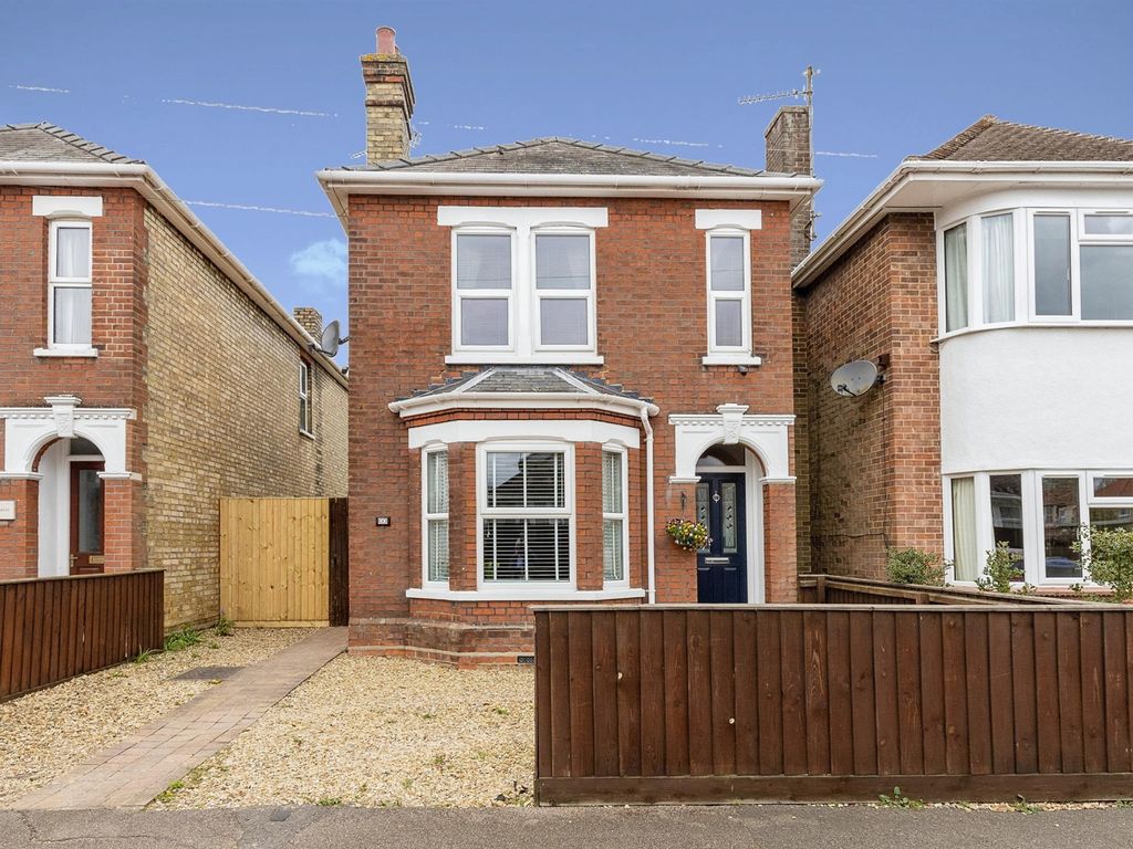 3 bed detached house for sale in Hawthorne Grove, March PE15 Zoopla
