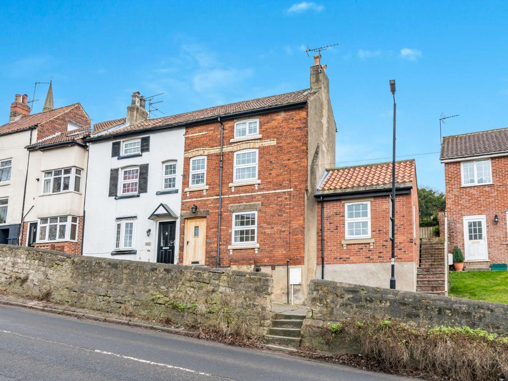 3 bed end terrace house for sale in Briggate, Knaresborough HG5 Zoopla