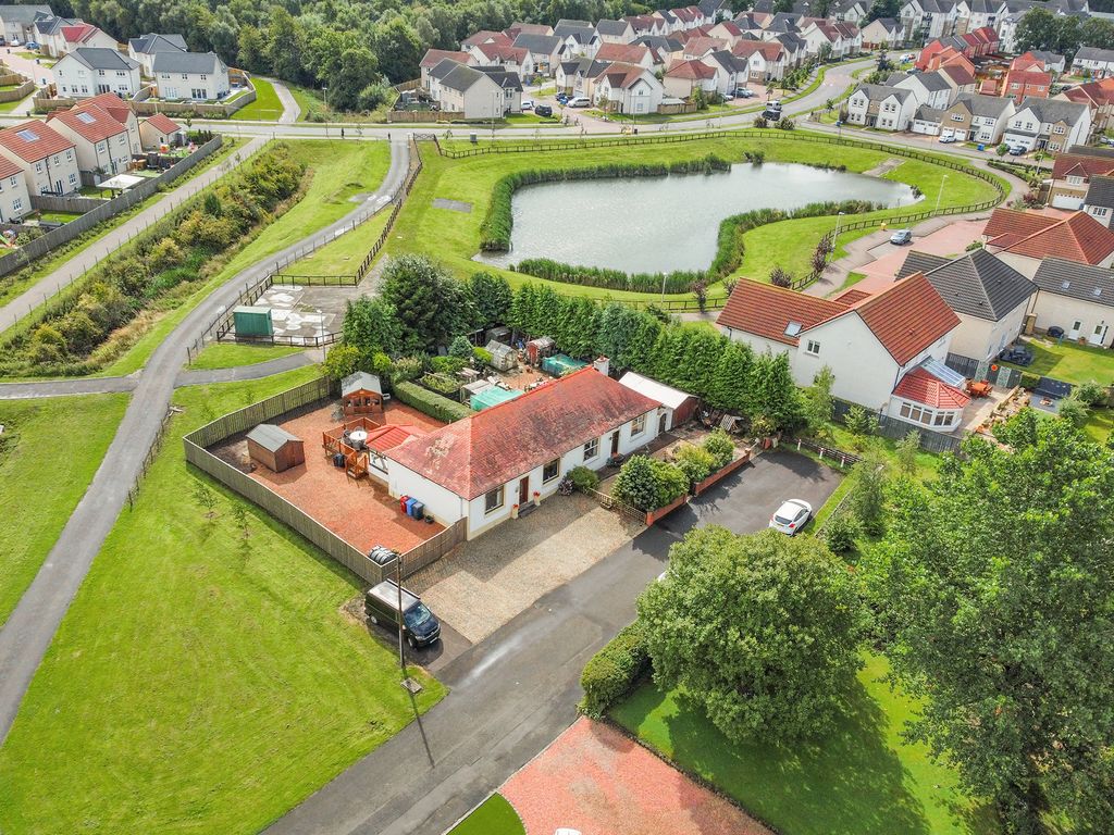 2 bed semidetached bungalow for sale in Byres Cottage, Kinnaird