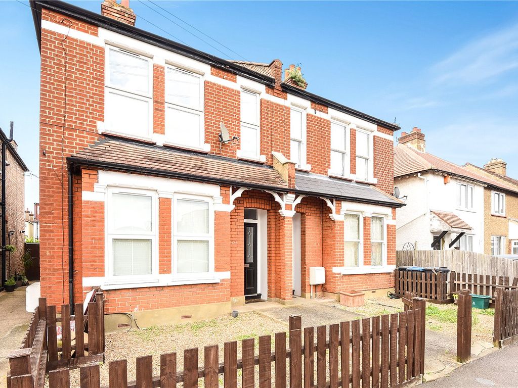 2 bed flat to rent in Tolworth Park Road, Surbiton KT6 Zoopla