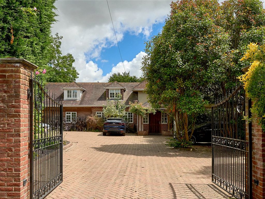 5 bed detached house for sale in Five Acres Close, Funtington