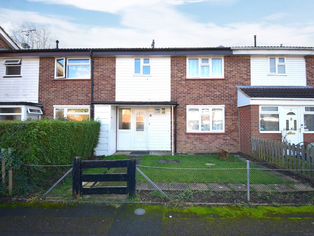 3 bed terraced house for sale in Trenchard Road, Holyport, Maidenhead