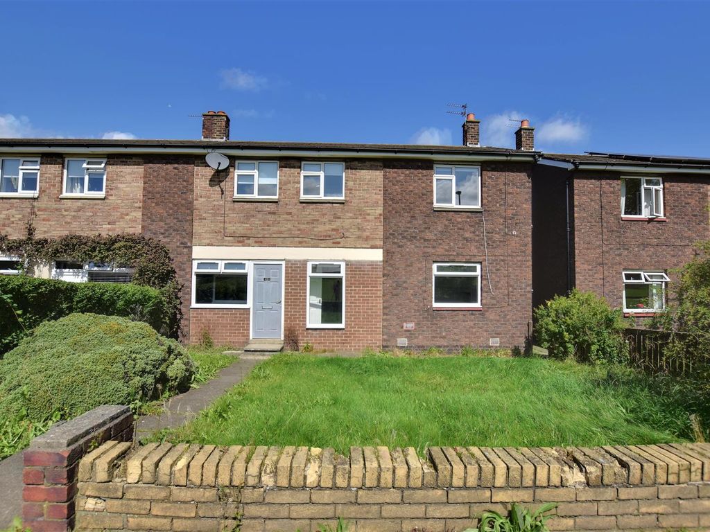 5 bed terraced house to rent in Eastbourne Square, Carley Hill