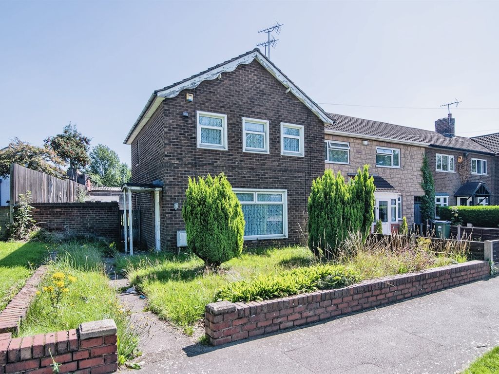 3 bed end terrace house for sale in Brandon Way, West Bromwich B70, £