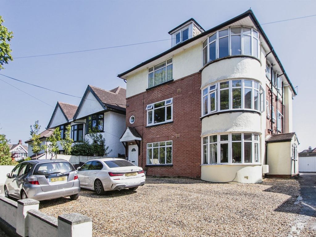 1 bed flat for sale in Wentworth Avenue, Southbourne, Bournemouth BH5