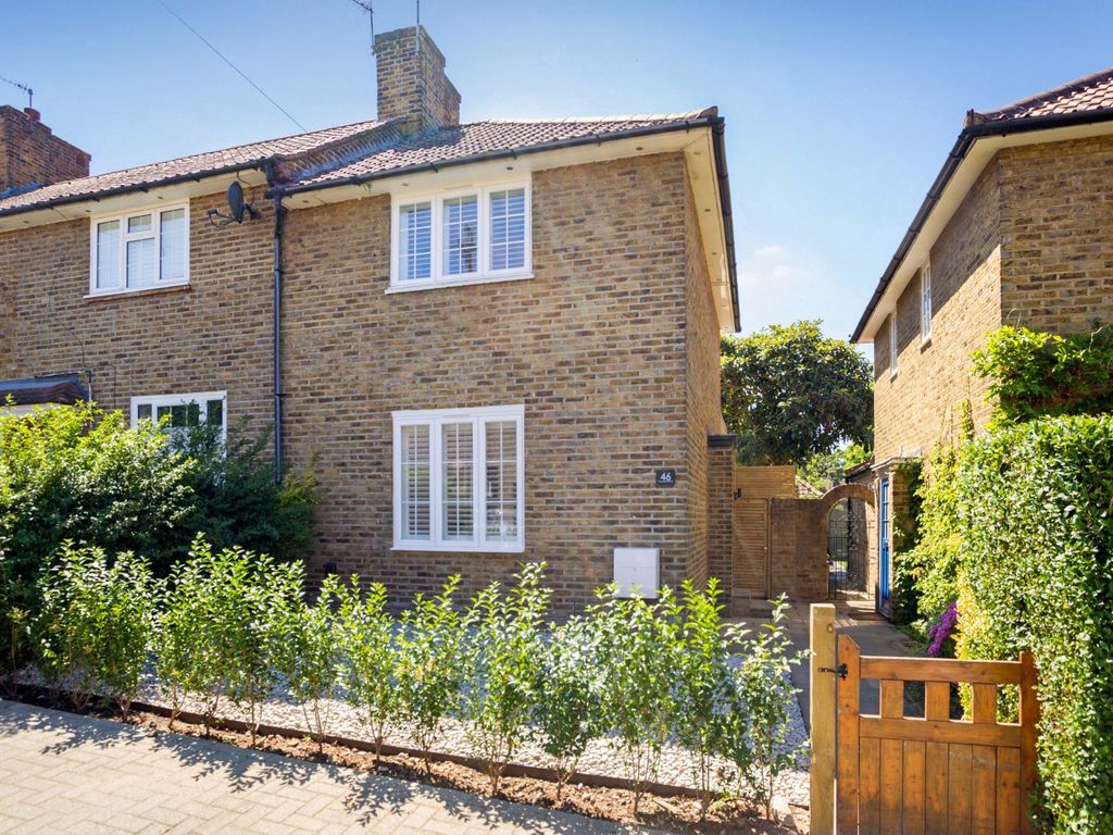 Sunnymead Road, Putney, London SW15  