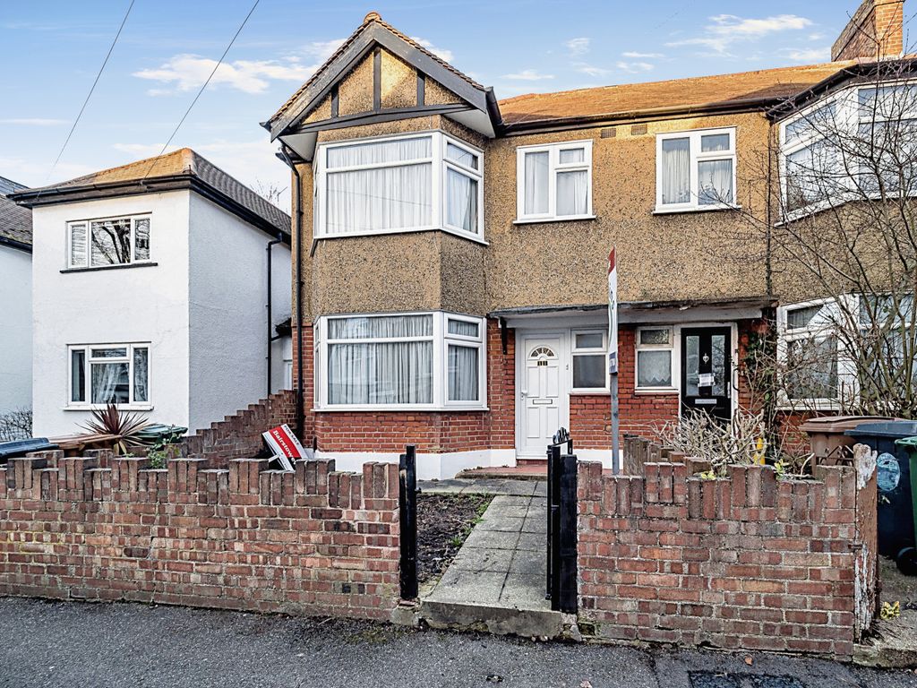 3 bed semidetached house for sale in Queens Grove Road, London E4 Zoopla