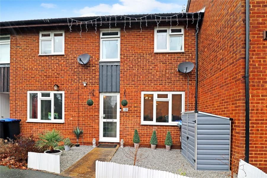 3 bed property to rent in Hamble Walk, Woking GU21 Zoopla