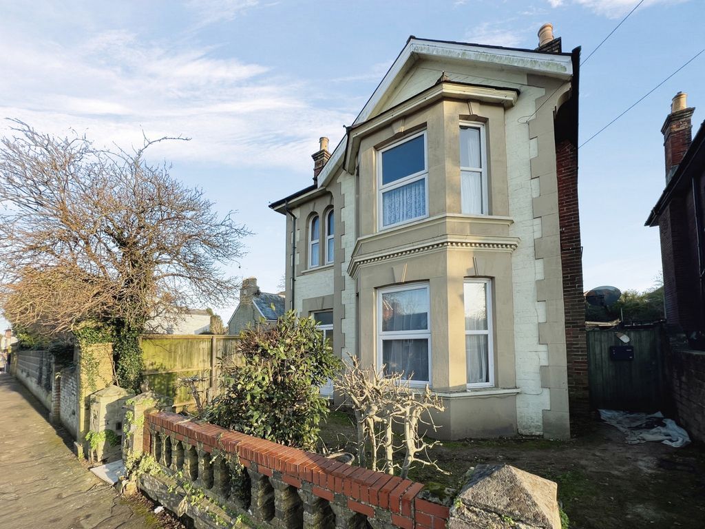 4 bed detached house for sale in Carisbrooke Road, Newport PO30 Zoopla