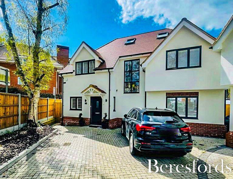 4 bed detached house for sale in High Street, Ongar CM5, £800,000 Zoopla