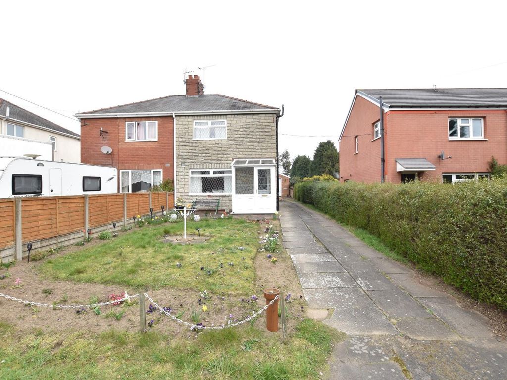 3 bed semidetached house for sale in Brigg Road, Messingham