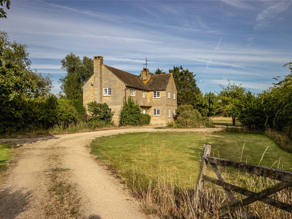 4 bed detached house to rent in Stratton Road, Wanborough, Swindon