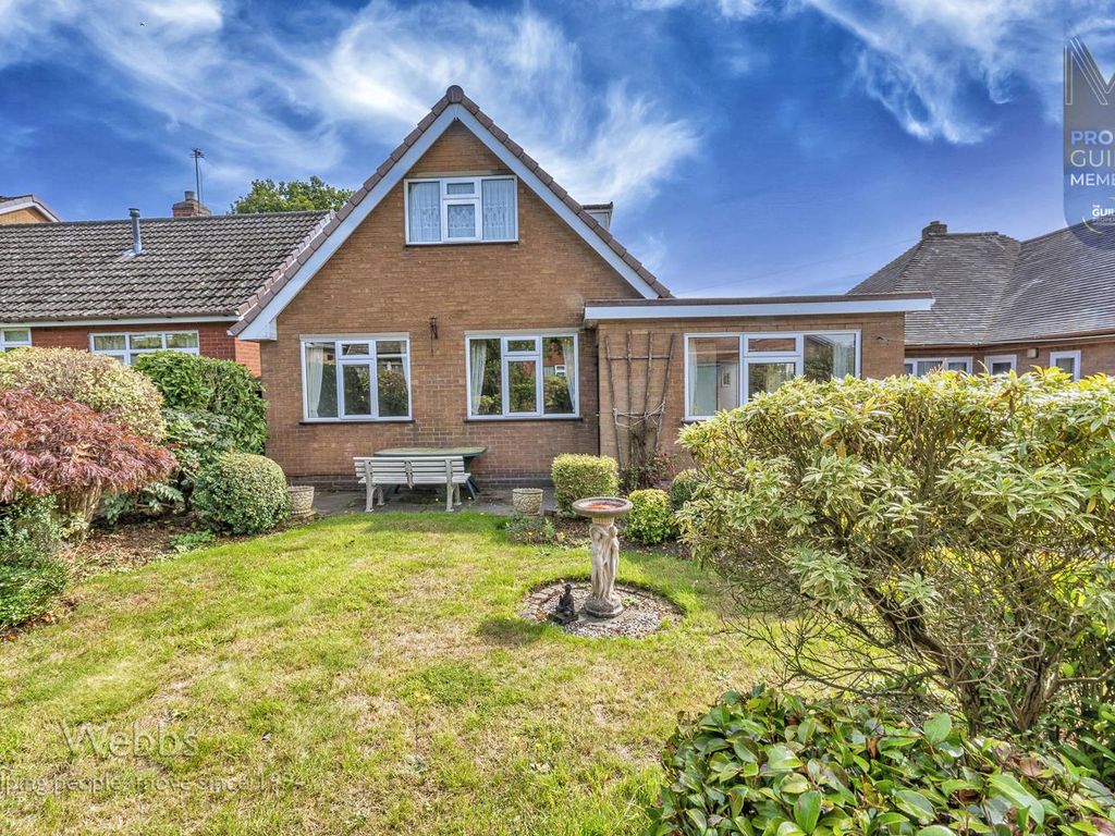 3 bed detached bungalow for sale in Bideford Way, Cannock WS11, £