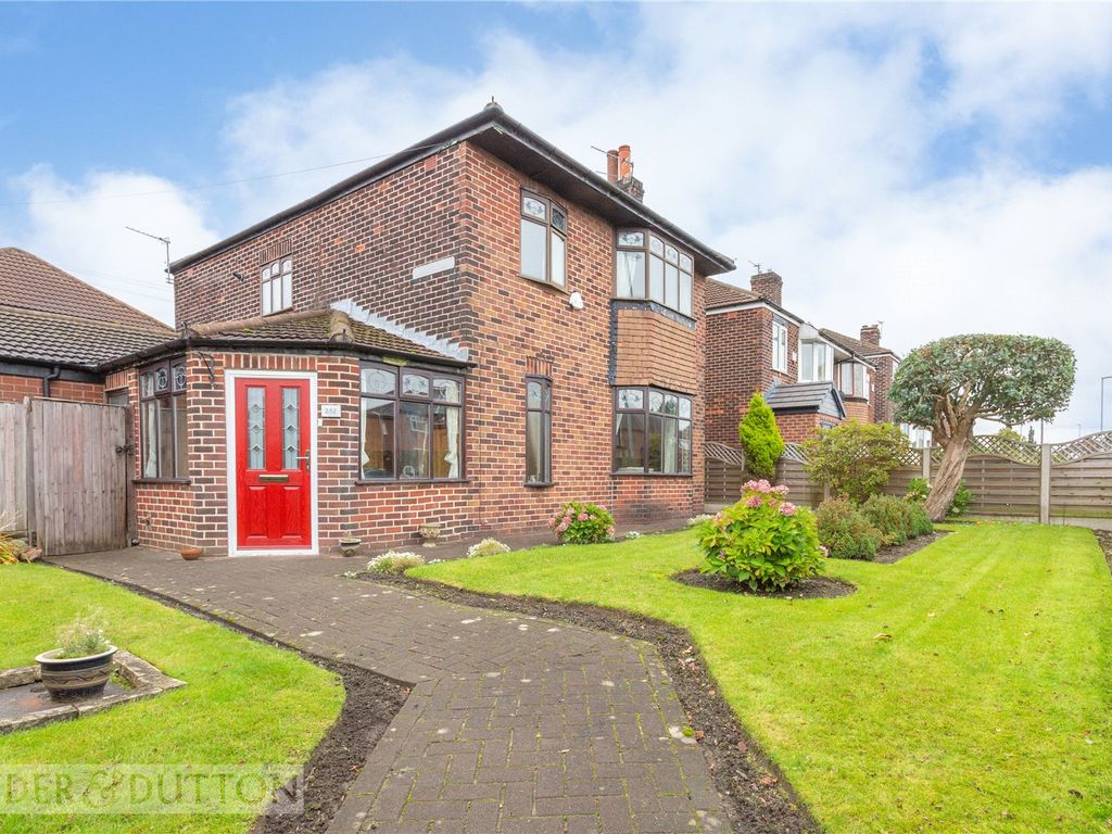 5 bed detached house for sale in Hollinwood Avenue, Chadderton, Oldham