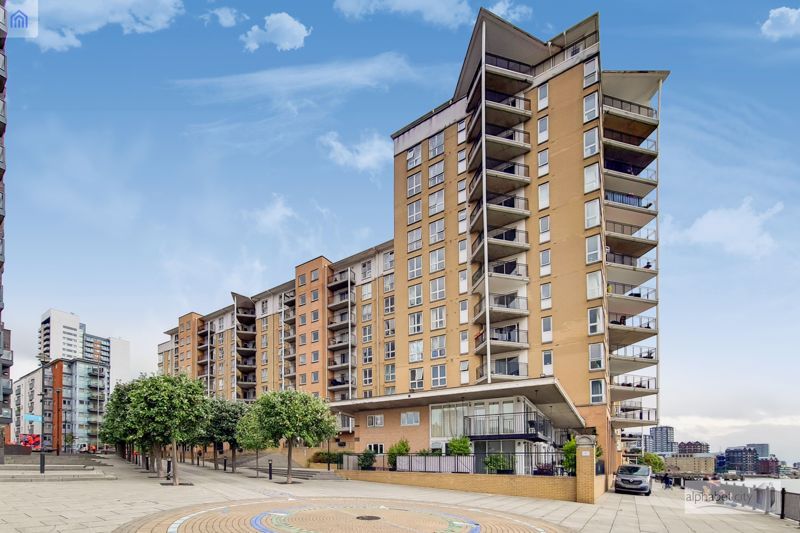 1 bed flat for sale in Prime Meridian Walk, London E14, £339,500 - Zoopla