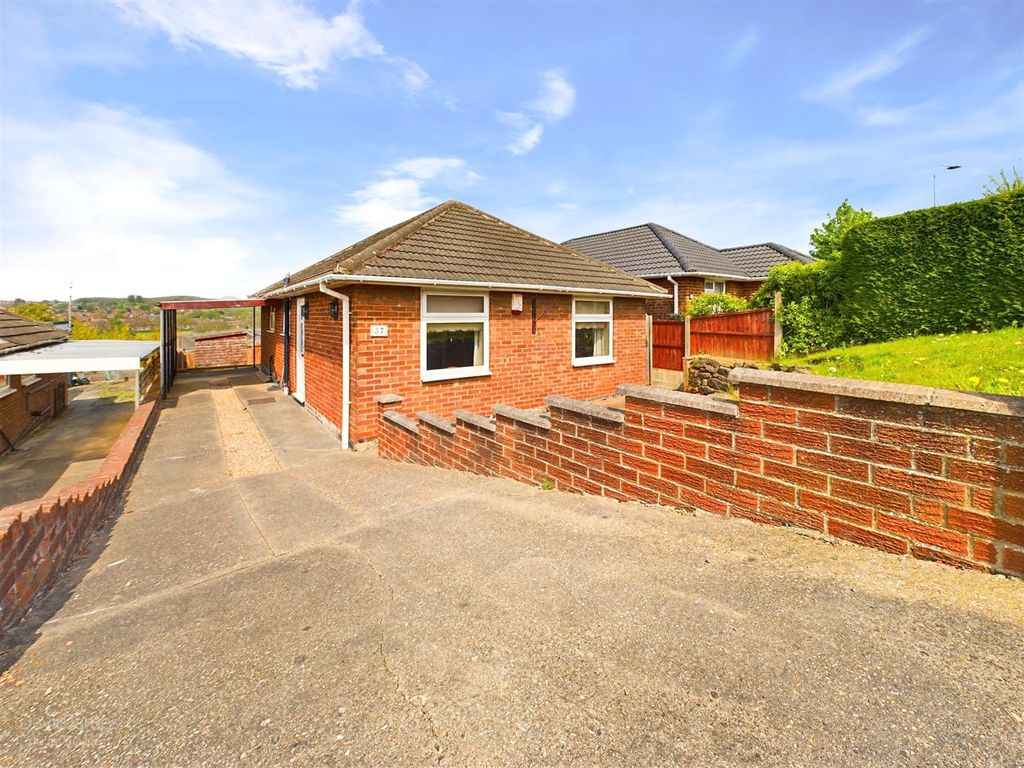 2 bed detached bungalow for sale in Darlton Drive, Arnold, Nottingham