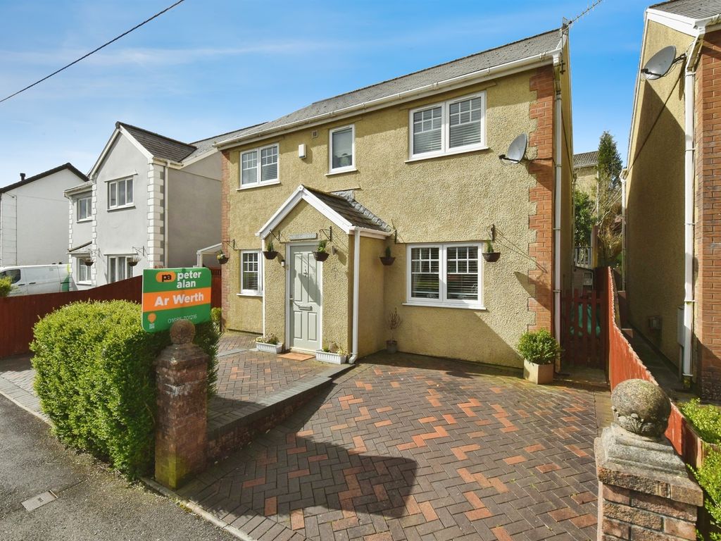 4 bed detached house for sale in Pontpren, Penderyn, Aberdare CF44, £