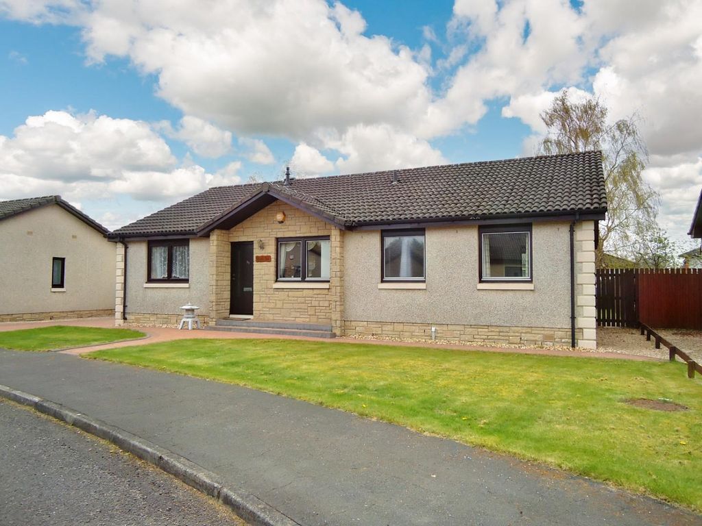 3 bed bungalow for sale in Ashbank Court, Glenrothes KY7, £252,000 Zoopla