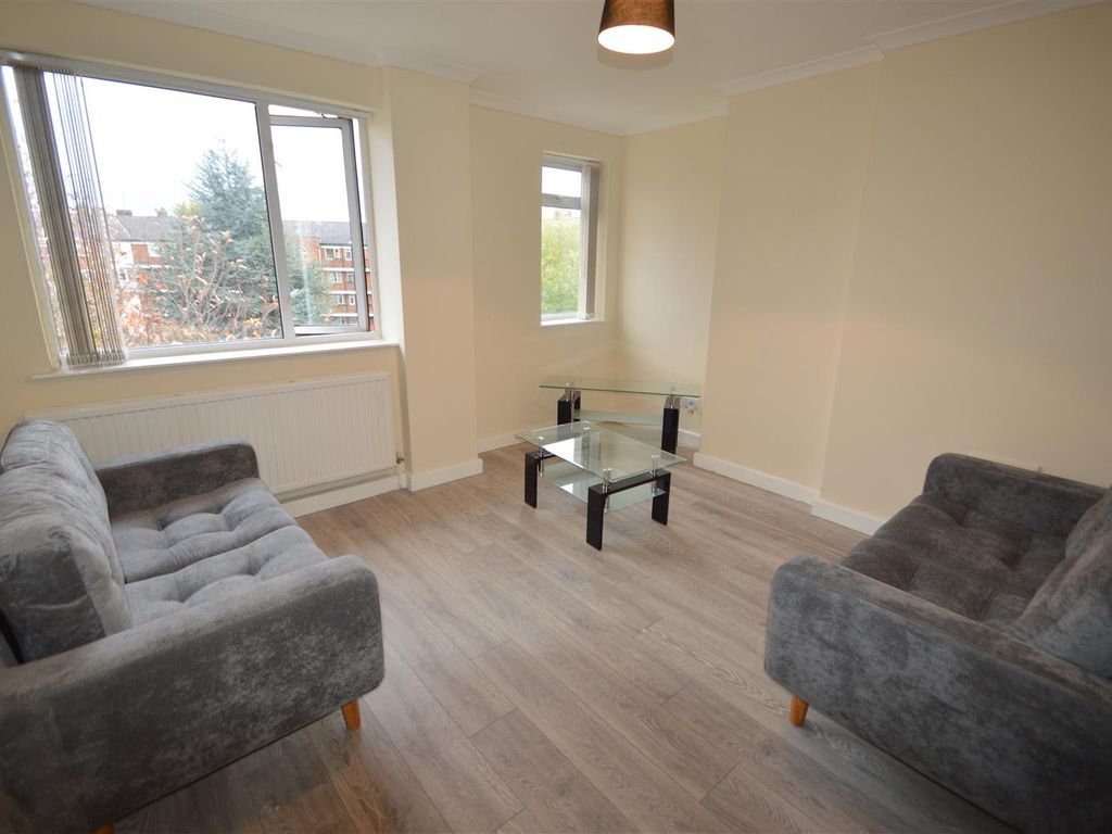 2 bed flat to rent in Melmerby Court, Eccles New Road, Salford