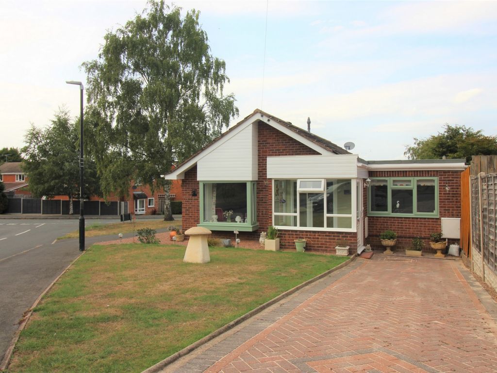 2 bed bungalow for sale in Magpie Way, Kidderminster DY10 Zoopla