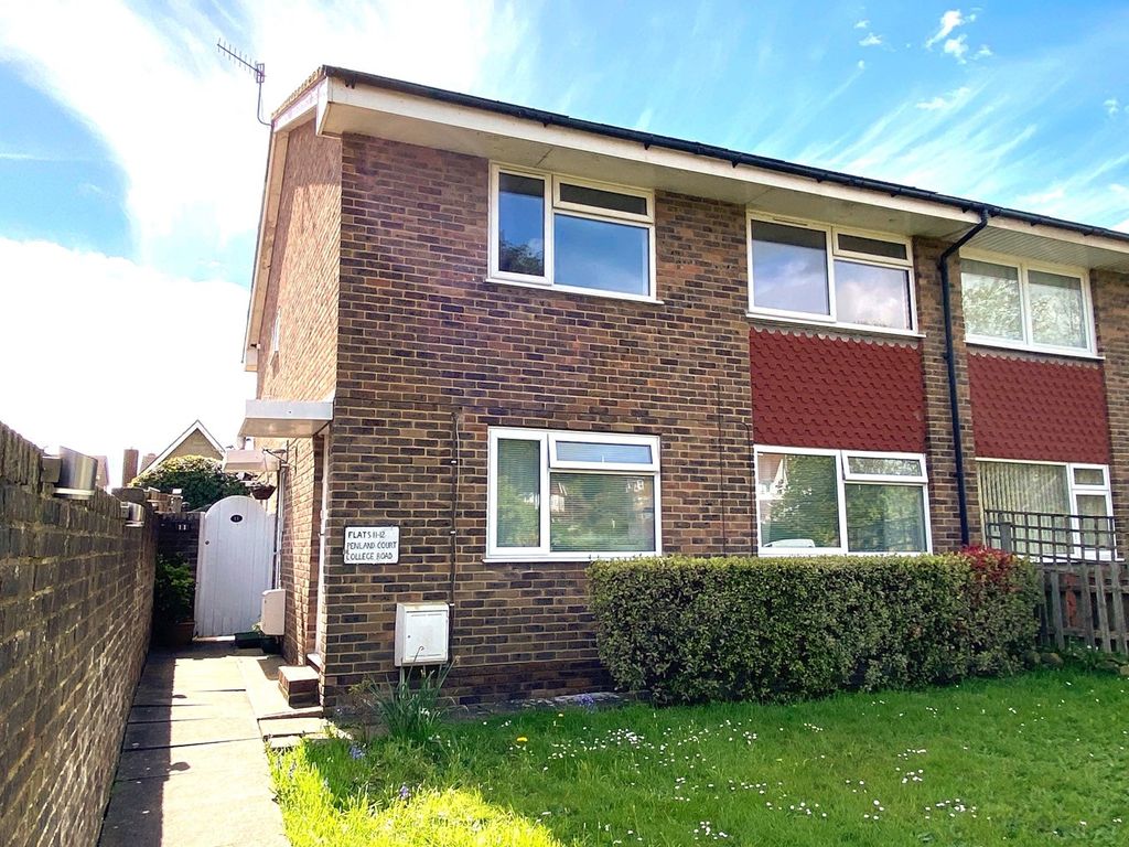 2 bed flat for sale in College Road, BexhillOnSea TN40, £229,950 Zoopla