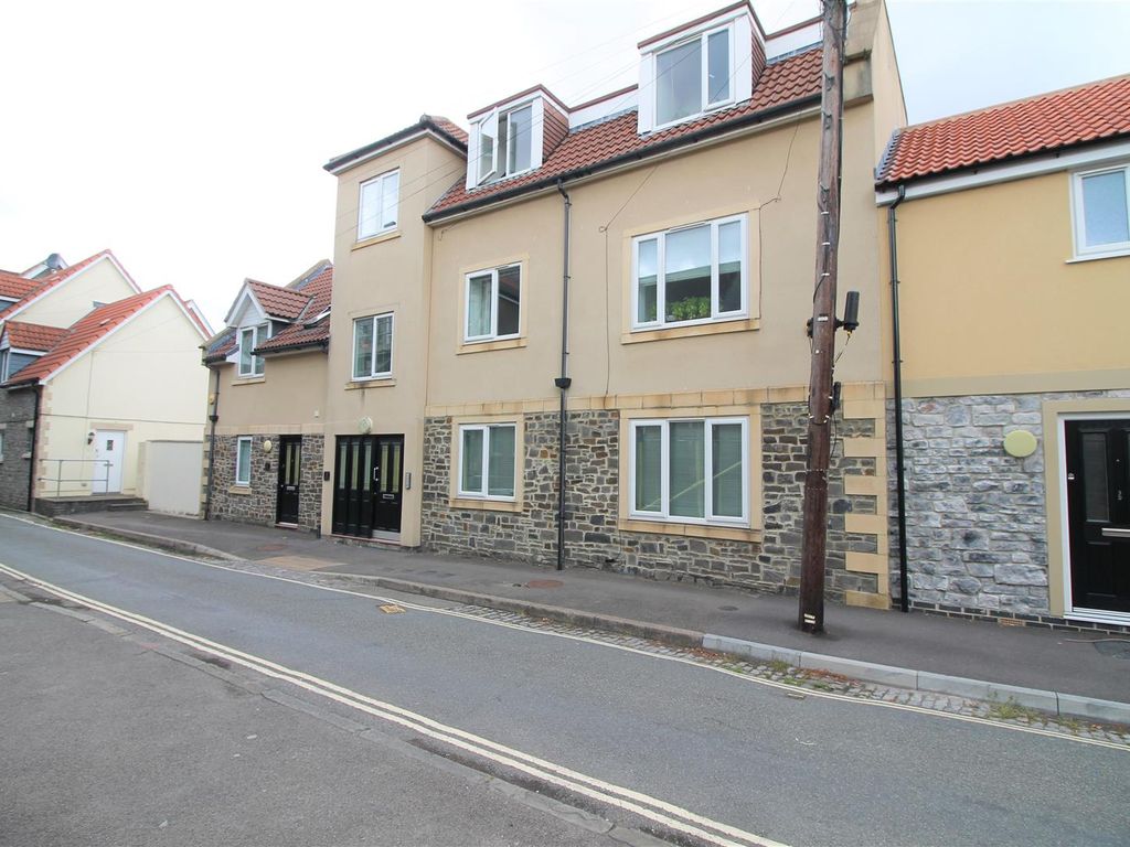 2 bed flat to rent in Flat C, Cemetery Road, Totterdown, Bristol BS4, £