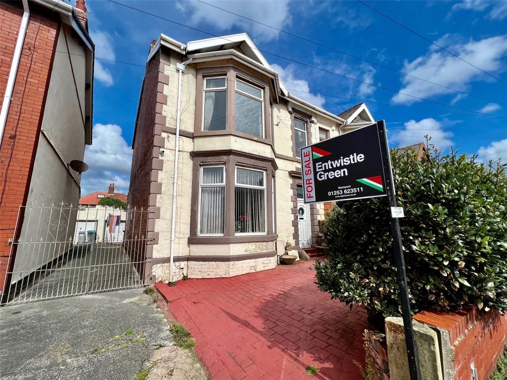 3 bed flat for sale in Burlington Road, Blackpool, Lancashire FY4, £