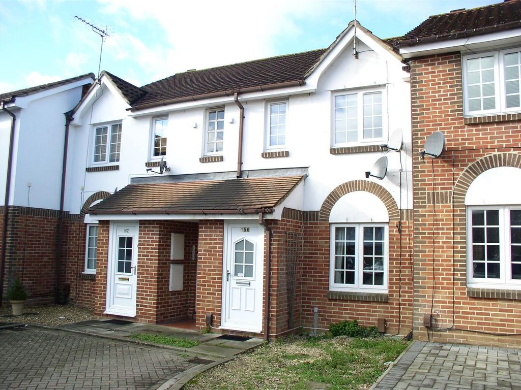 1 bed flat to rent in Shaw Drive, WaltonOnThames KT12, £1,200 pcm Zoopla