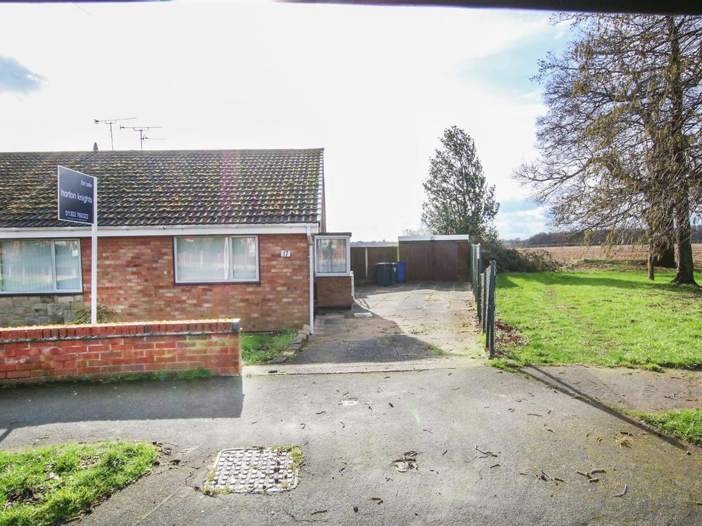 3 bed semidetached bungalow for sale in Ladycroft Road, Armthorpe