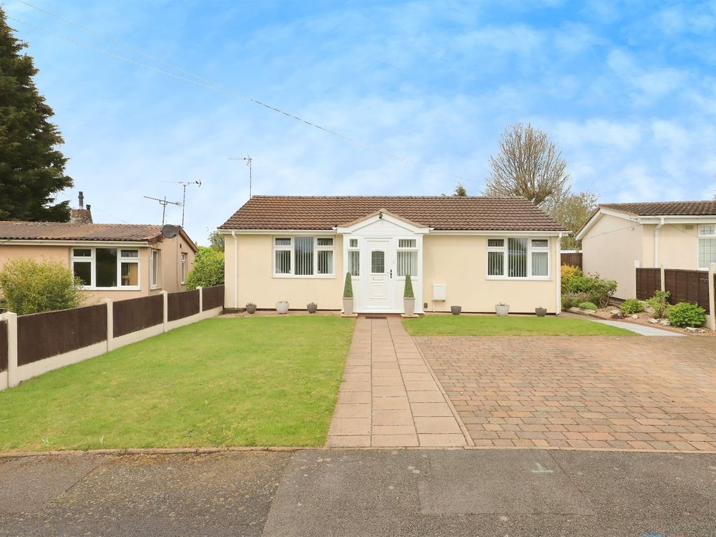 2 bed detached bungalow for sale in Grosvenor Crescent, Bushbury