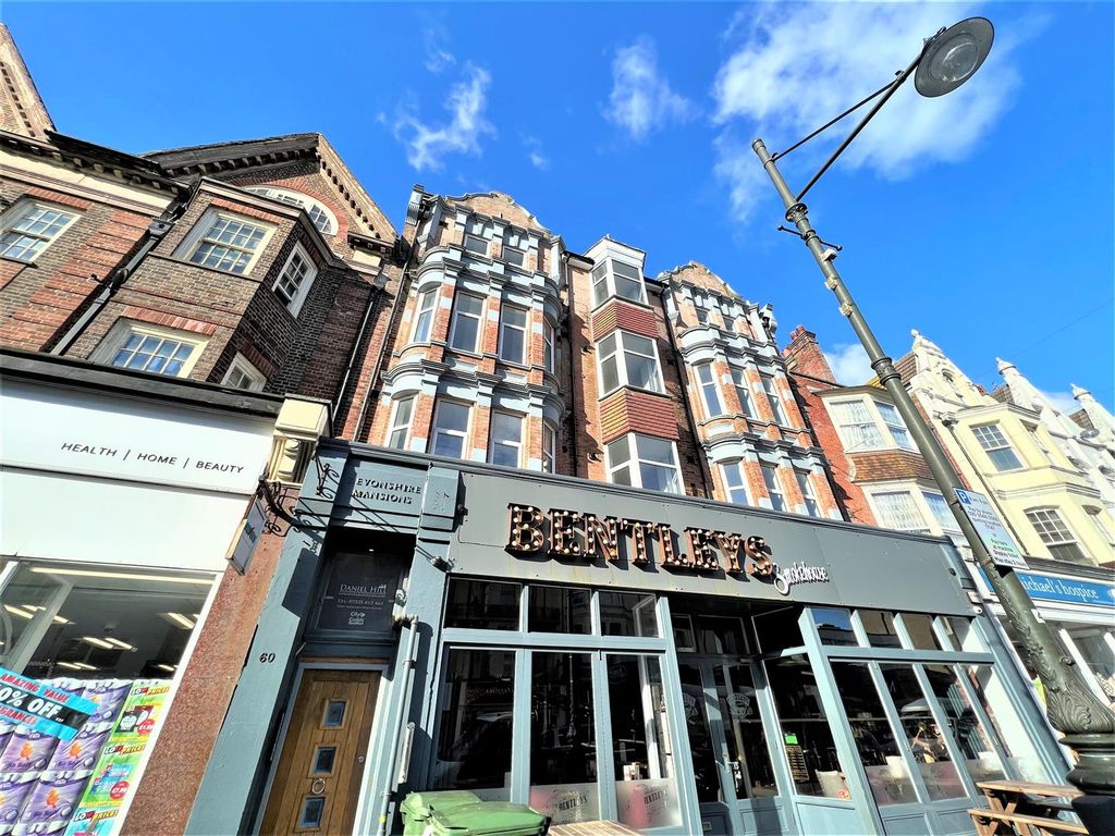 1 bed flat to rent in Devonshire Road, BexhillOnSea TN40, £825 pcm