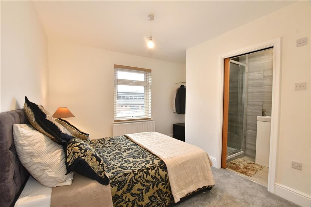2 bed terraced house for sale in High Road, Thornwood, Epping, Essex