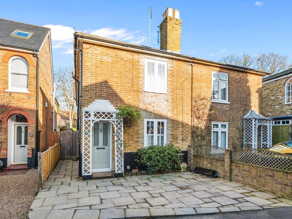 4 bed semidetached house for sale in Waverley Road, Weybridge KT13, £