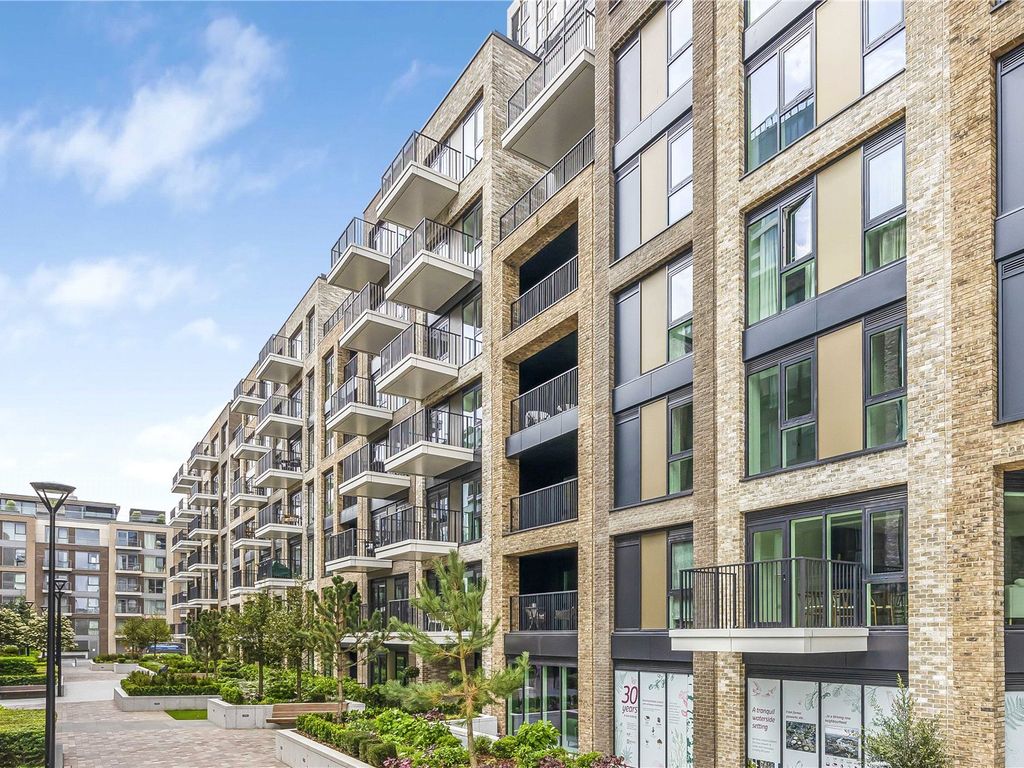 2 bed flat to rent in Savoy House, 5 Lockgate Road, London SW6 Zoopla