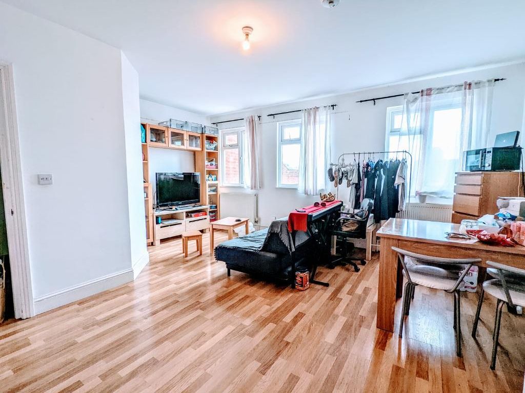 2 bed flat to rent in Durnsford Road, Wimbledon Park, London SW19 Zoopla