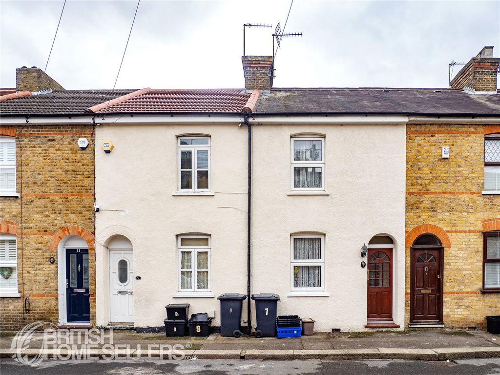 2 bed terraced house for sale in Park Road, Waltham Cross, Hertfordshire EN8, £325,000 Zoopla