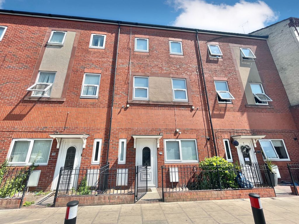 4 bed town house for sale in Seaforth Road, Liverpool L21 Zoopla
