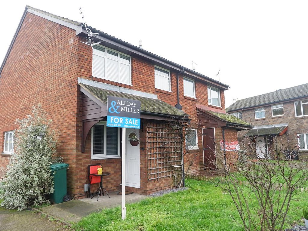 1 bed property for sale in Wooburn Close, Uxbridge UB8, £300,000 Zoopla