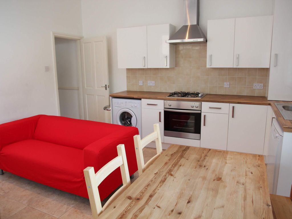 3 bed flat to rent in Stondon Park, Honor Oak, London SE23 Zoopla