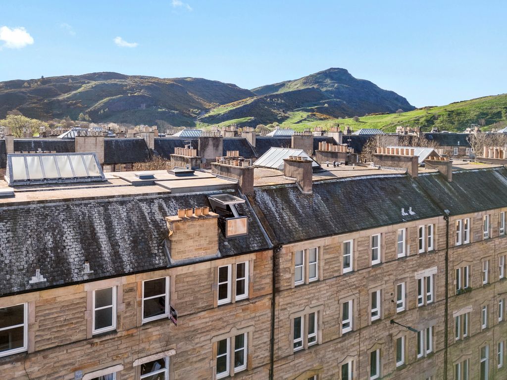 3 bed flat for sale in 17/12 Milton Street, Edinburgh EH8, £350,000 Zoopla